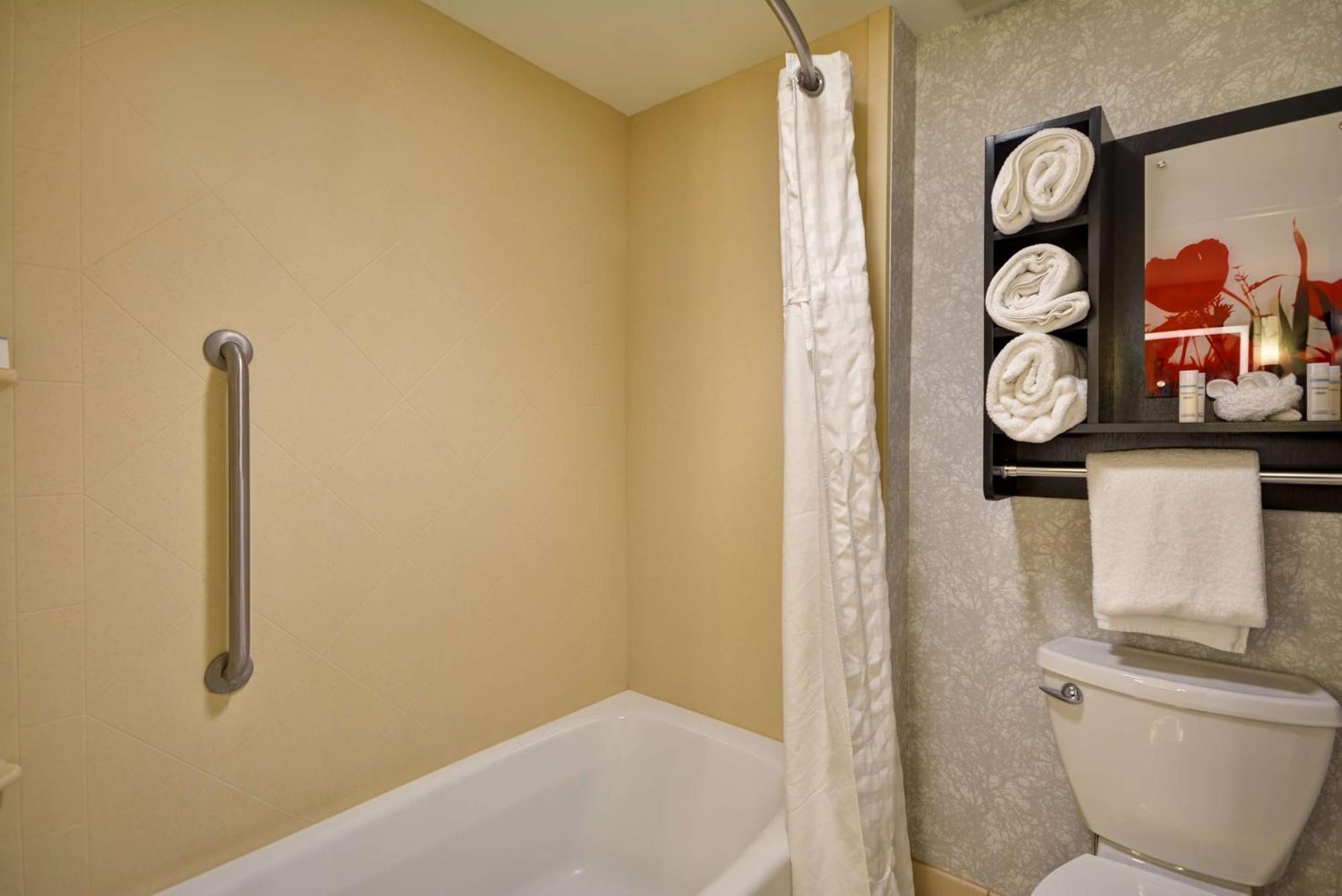 The Homewood Suites By Hilton Ithaca Esterno foto