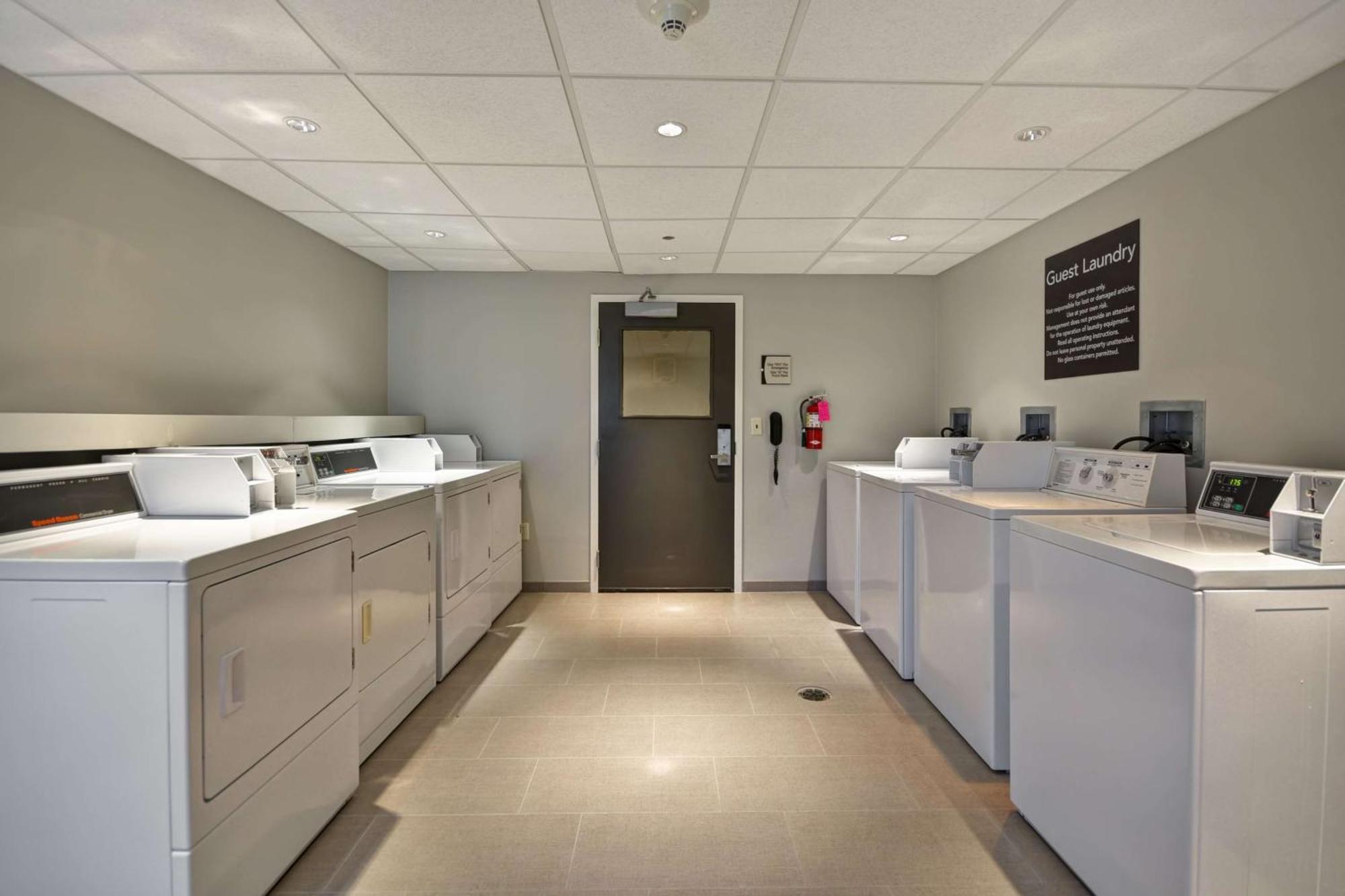 The Homewood Suites By Hilton Ithaca Esterno foto
